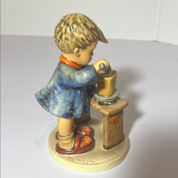 Hummel Figurine of Boy Cooking “ A Fair Measure” GH100 - Picture 5 of 7